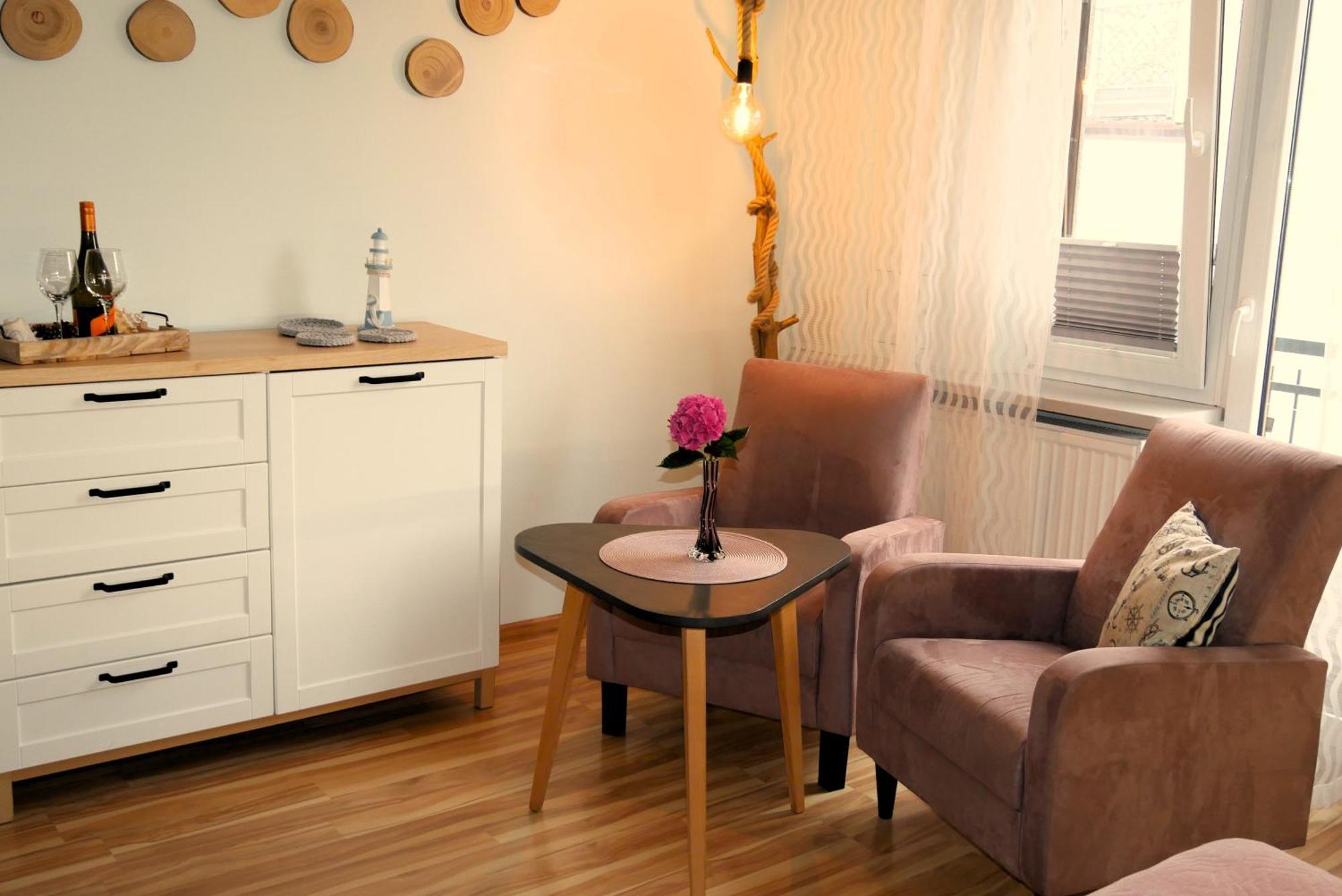 Apartamenty I Mieszkania Wakacyjne Chałupy エクステリア 写真